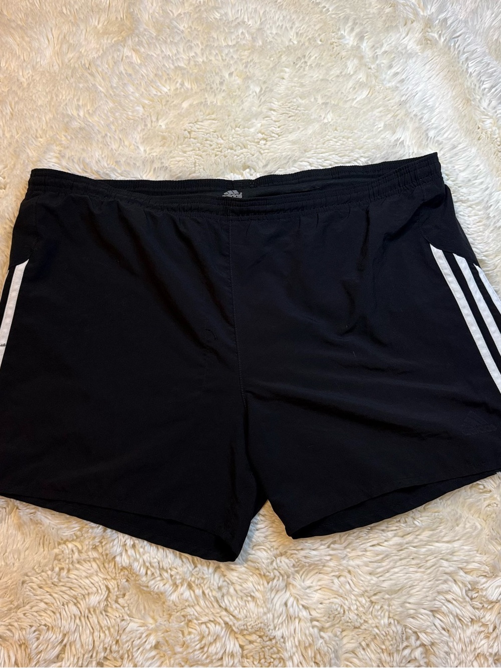 adidas men’s vintage size large Black Shorts with liner 4-1/2” inseam